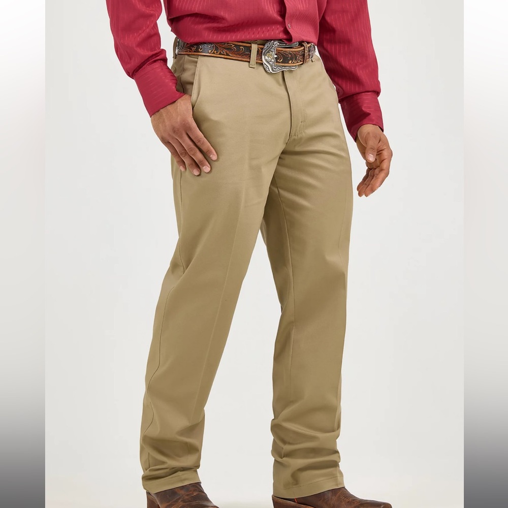 Men’s Wrangler Casuals Flat Front Relaxed Fit Pants